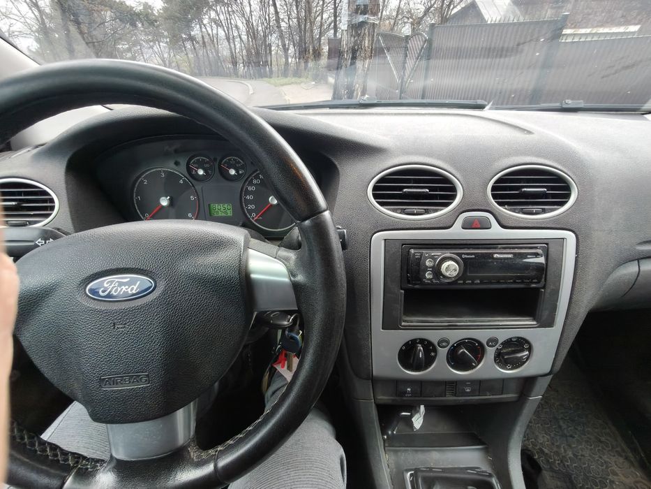 Vând Ford focus 2