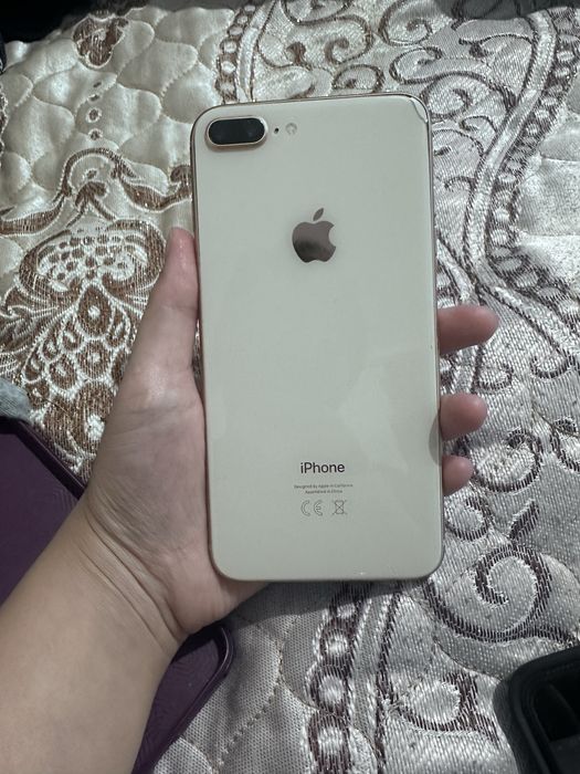 Продам Айфон 8+ в хорошем состоянии