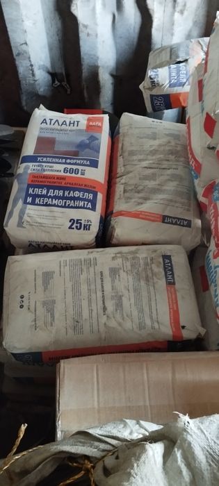 Продам кафельный клей Ротбанд