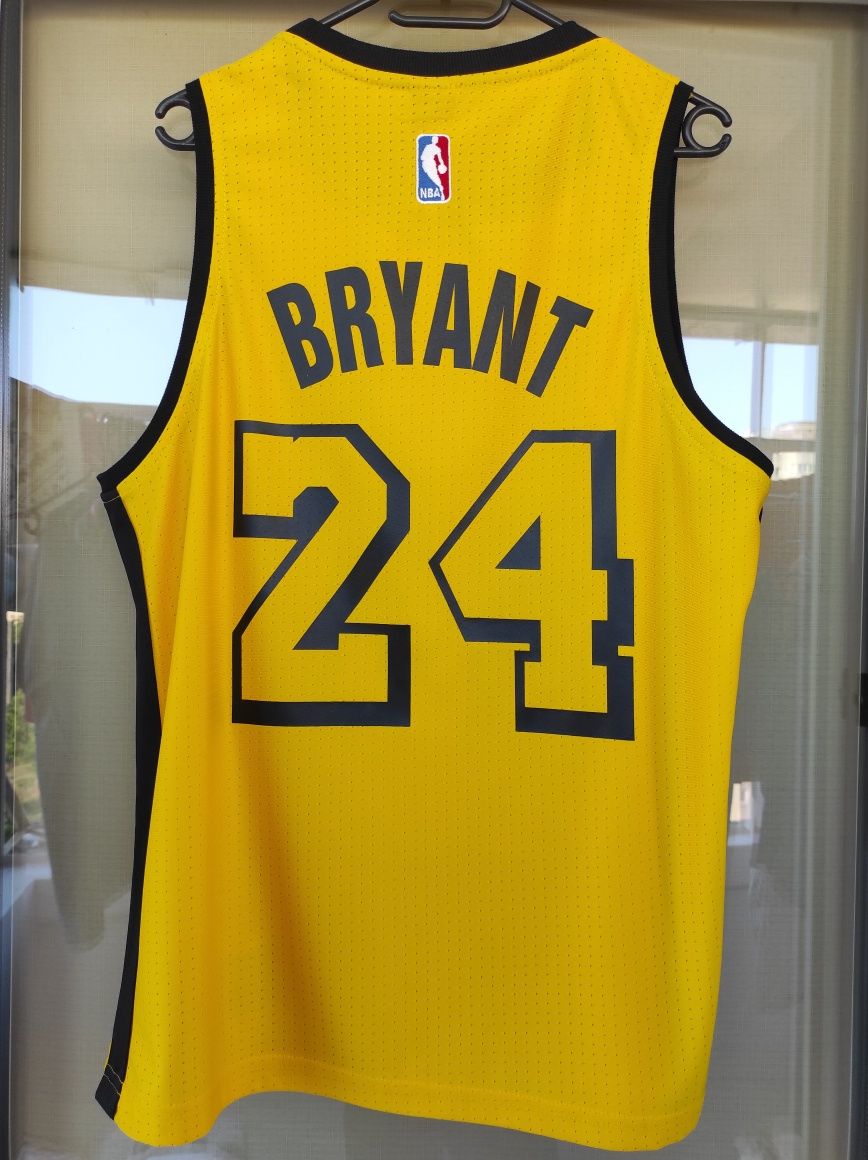 Maieu Lakers Bryant