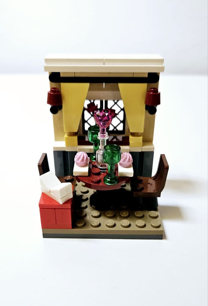 Lego Seasonal 40120 - Valentine’s Day Dinner (2015)