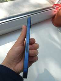 Iphone 12 , синие вместе с зарядкой и airpods пишите только на вацапп