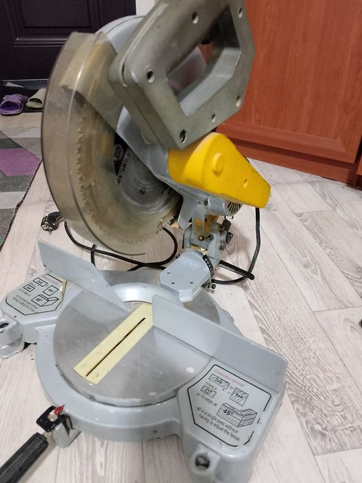 Пила торцовочная