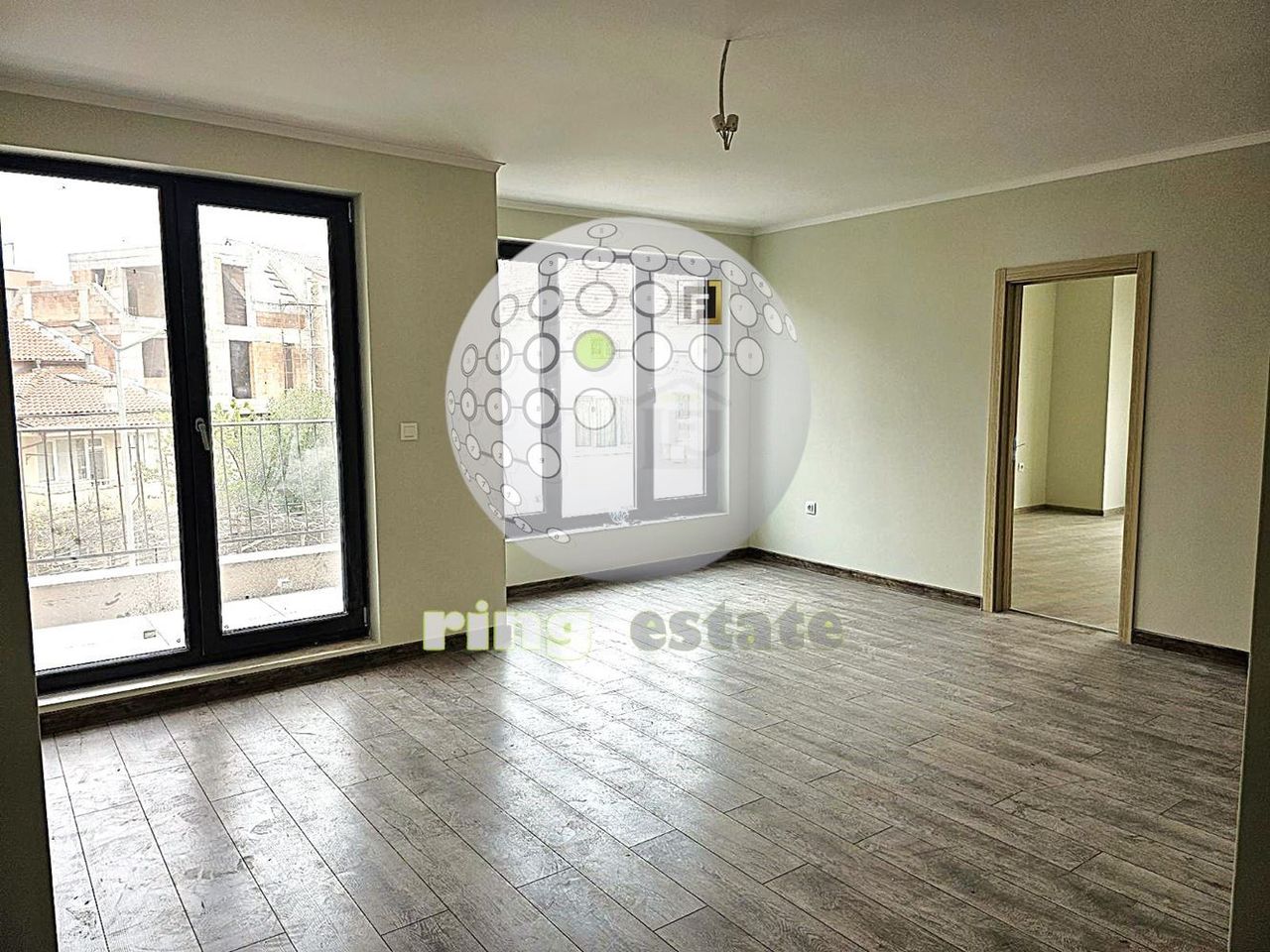 Продава се Тристаен апартамент в Пловдив, Старият град - 98 кв.м за 2021 €/кв.м - Снимка #4