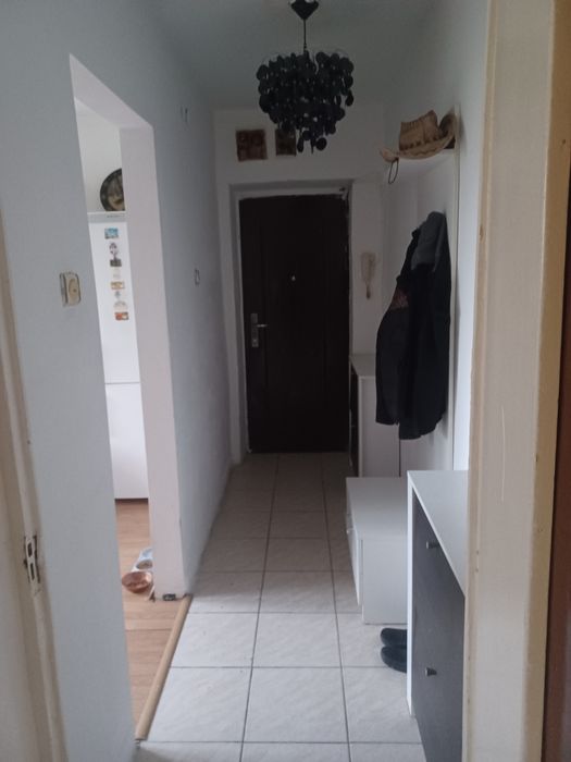 Închiriez camera în apartament S6