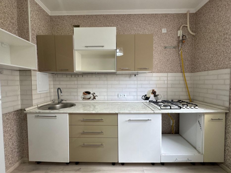 кух. гарнитур с газ. поверх.