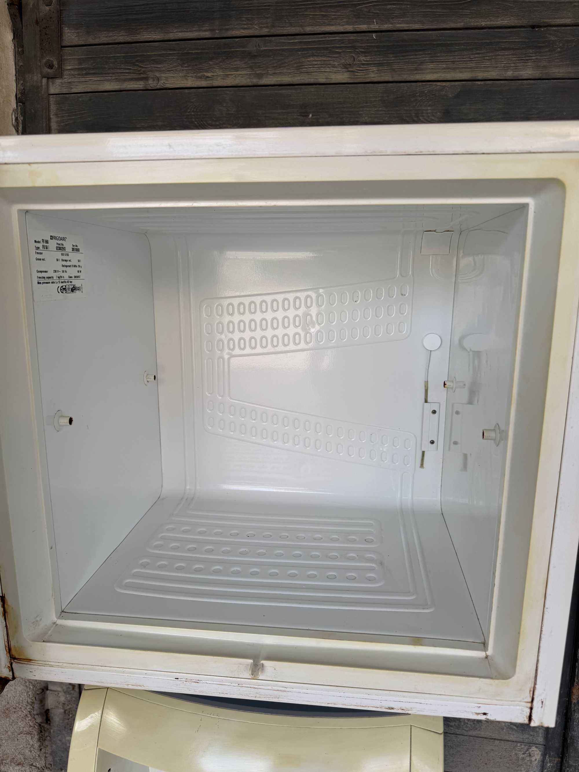 Малък фризер FRIGIDAIRE