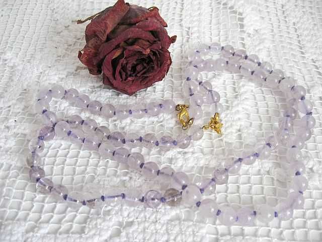 Coliere din coral, cristal de stanca, cuart roz, ametist