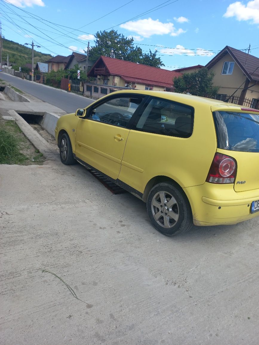 Volswagen polo din 2004 cu motor de 1.4 diesel