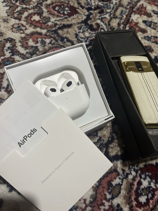 Airpods + Vertu limid edishn