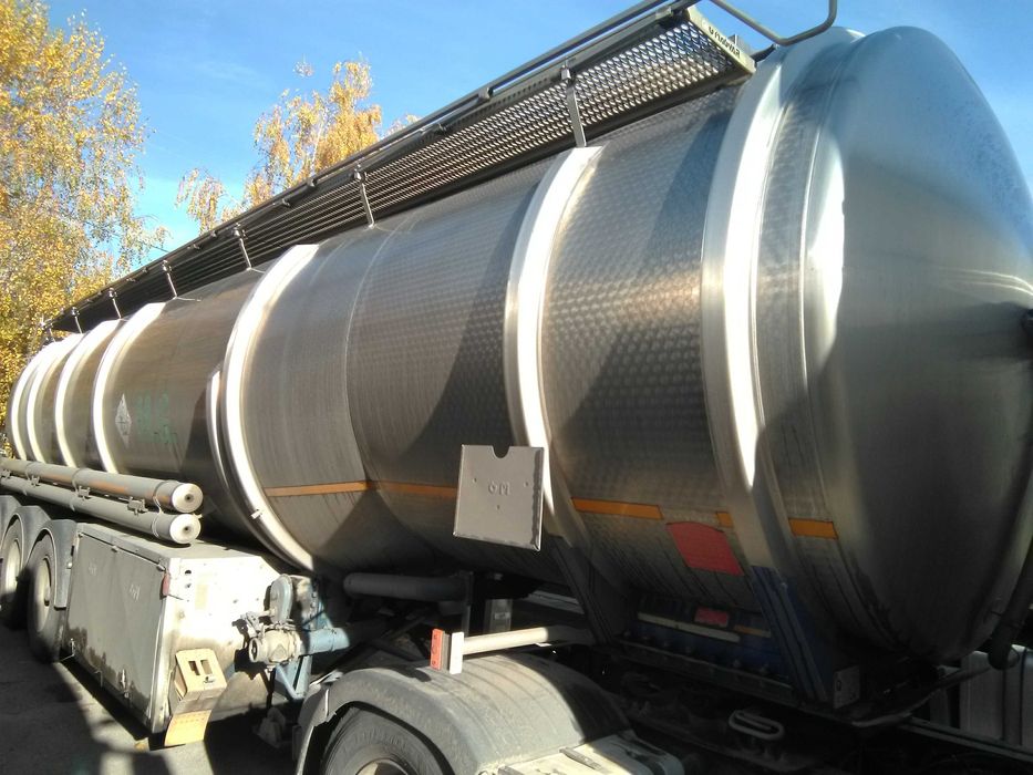 Semiremorca cisterna MAGYAR