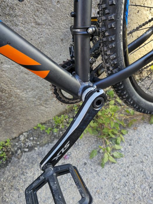 29 цола 2x11 XT Въздушна вилка Rockshox,  куха ос Перфектен Fuji Neva