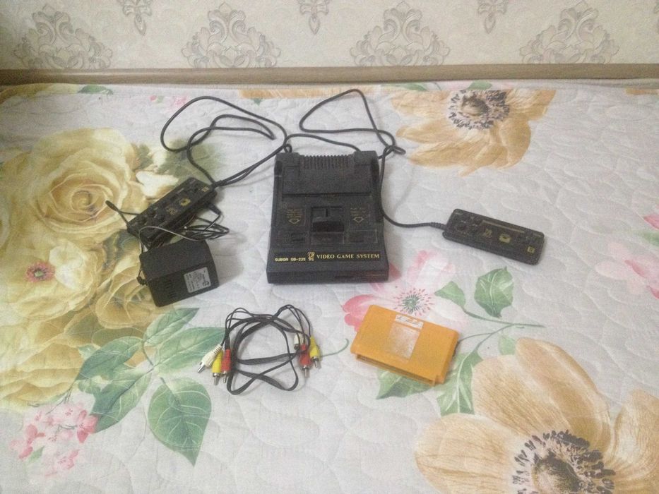 Игровая приставка Dendy