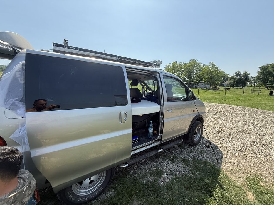 Hiunday h1 starex 4x4 overlanding