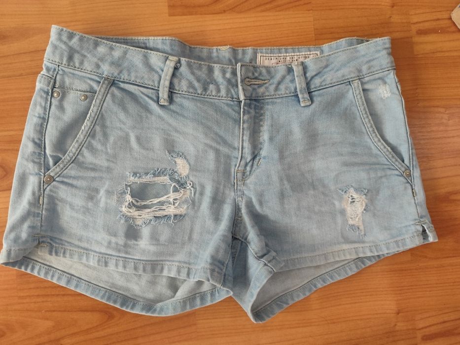 Pantaloni scurți dama