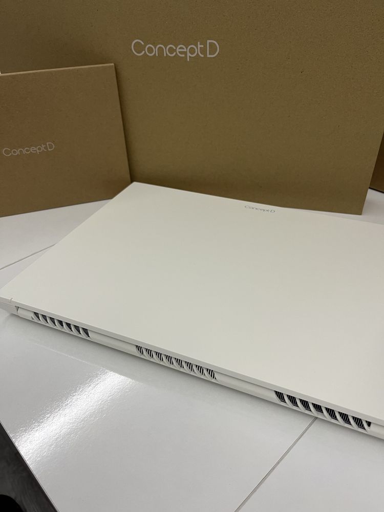 Лаптоп Acer ConceptD 3 Pro CN314-72P - 14", IPS, i5-10300H, 512GB SSD!