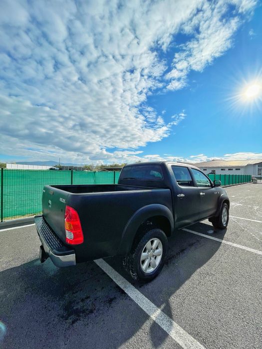 Toyota Hilux 3.0 D-4D Automată