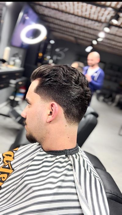 Ofer servicii de tuns (spălat+aranjat) cu barbă sau fară