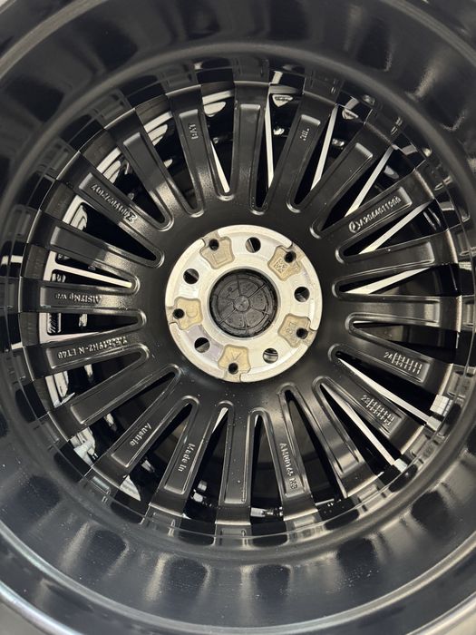 Jante originale Mercedes AMG R19 C class A206 W206 echipate iarna 2024