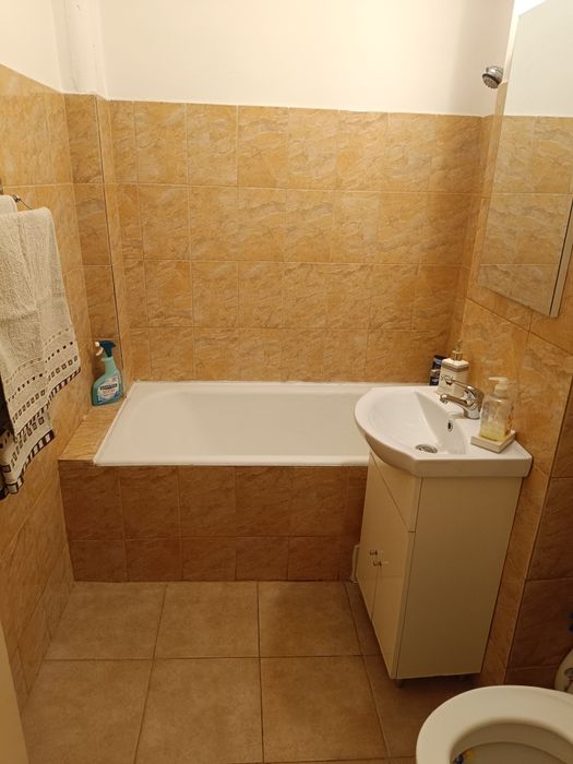 Închiriez garsonieră  Arad