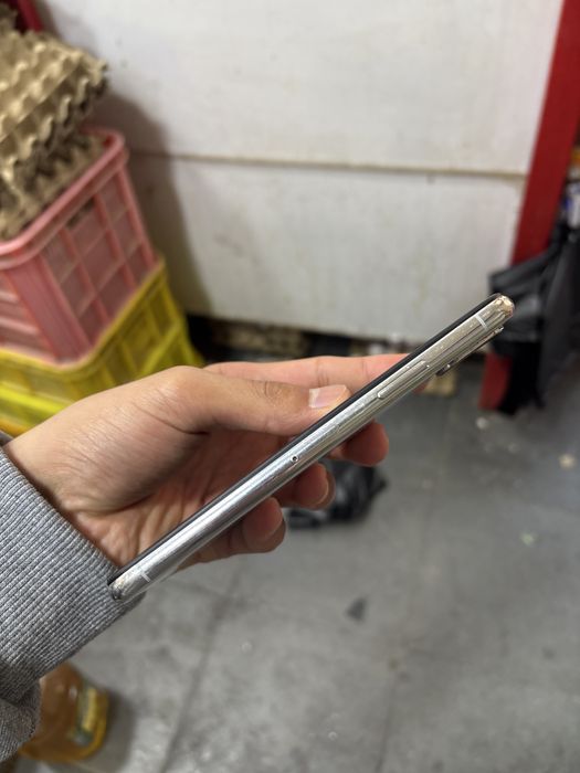 Iphone X 256gb ekran almashgan orqa krishka almashgan