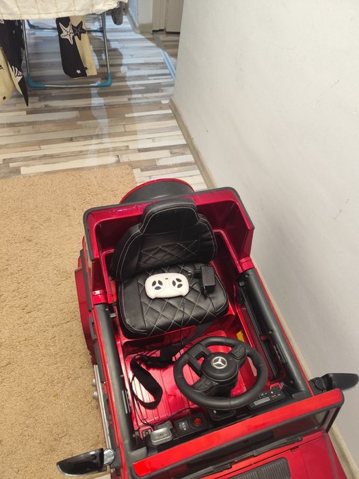 Mașinuță electrică copii ca nou folosit foarte puțin