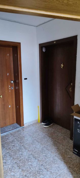 Продава се Тристаен апартамент в София, Студентски град - 164000 кв.м за 2 €/кв.м - Снимка #22