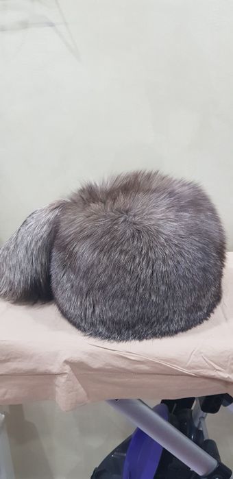 Женская  шапка  в  отличном состоянии