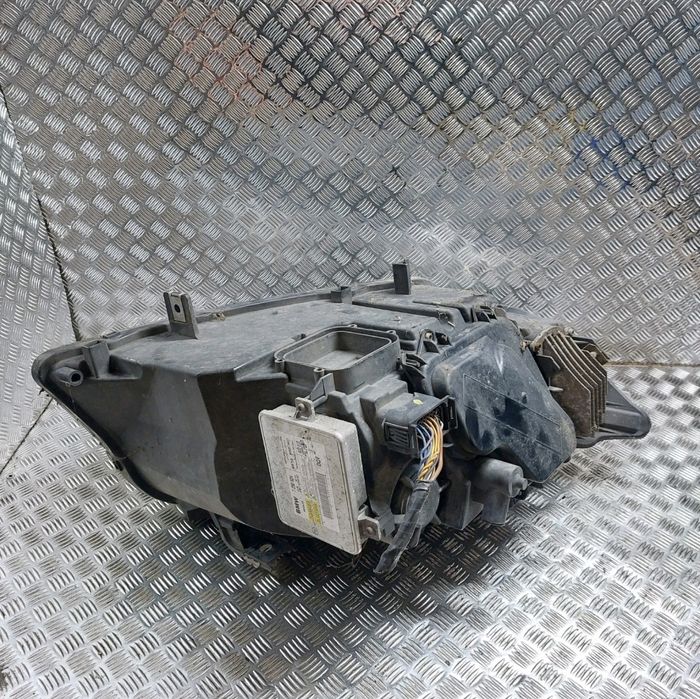 Bmw e90 lci фейс ляв  bi xenon фар,  лед lci фейс стопове