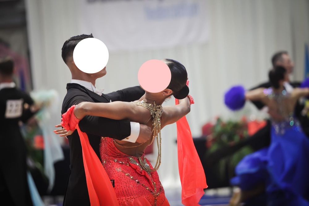 Рокля за стандартни танци