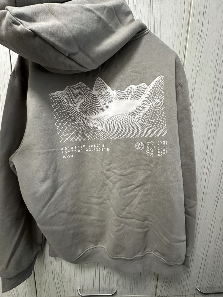 Сив суитчър / Gray hoodie