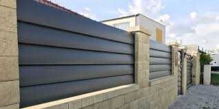 Garduri si porti moderne din lemn, sipca metalica,plasa bordurata fier