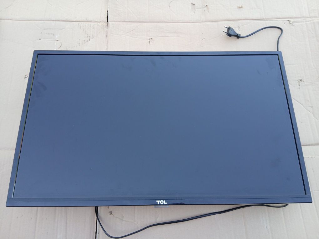 Телевизор TCL не рабочем состоянии