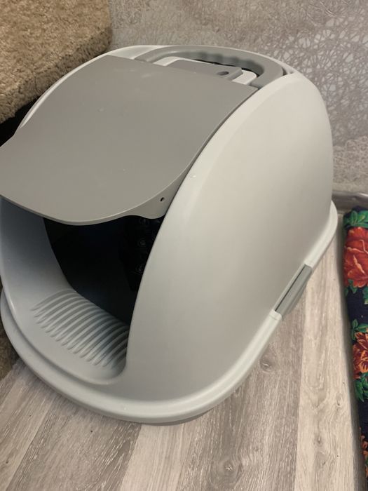 Продам кошачий лоток