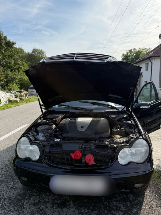 Mercedes-Benz C-Class W203 - 2.2 CDI / Manuală