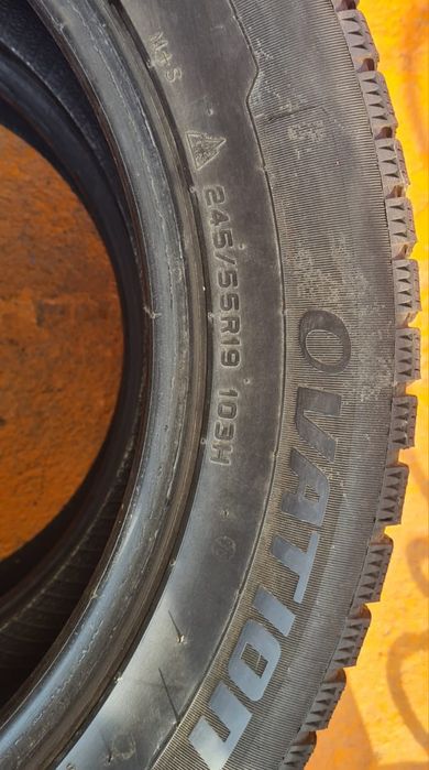 Продам зимние шины 245/55/ R19