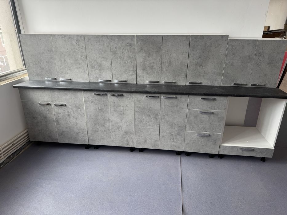 Mobila de bucatarie cu lungimea de 300 cm noua !