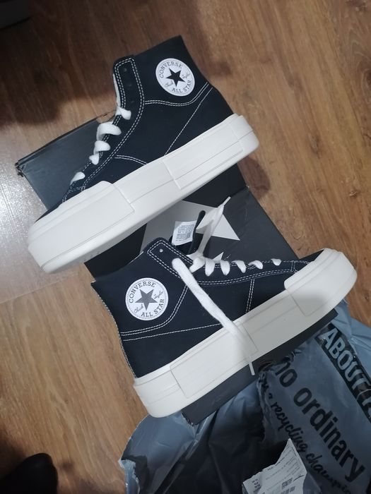 Vand Coverse All stars mar 43 ,noi cu eticheta ,cutie