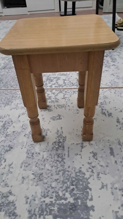 Продам табуретки