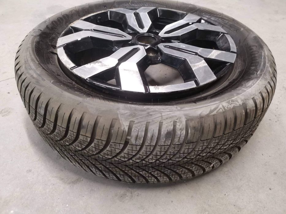 Джанта с гума 6.5J R17 ET50 Дачия Дустер 2 Оригинална / Dacia Duster 2