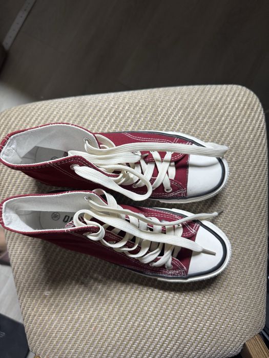 красные кеды (под конверс)