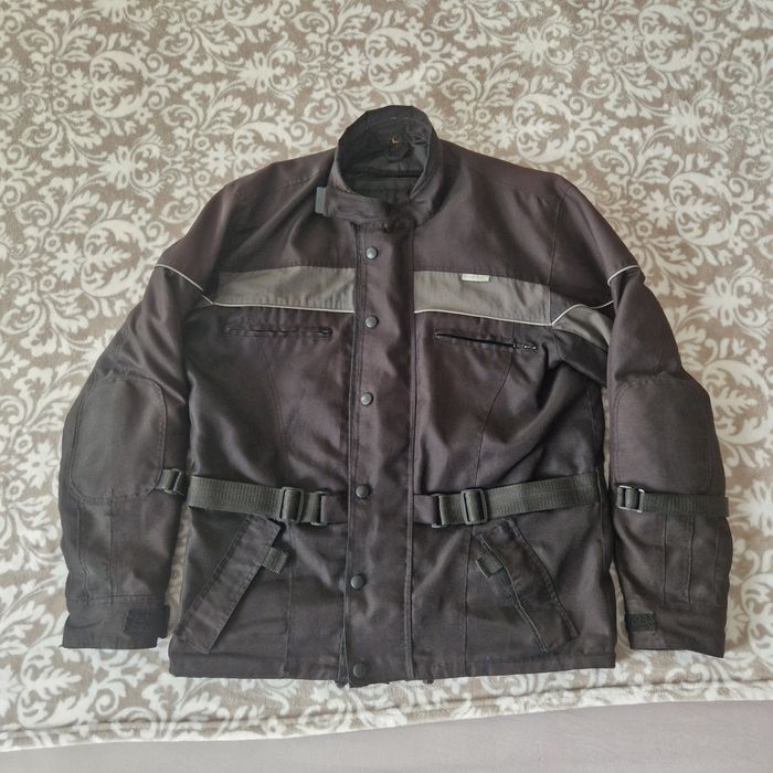 Vand geacă moto/scuter/atv pt. sezonul vară/iarnă.Poze reale!