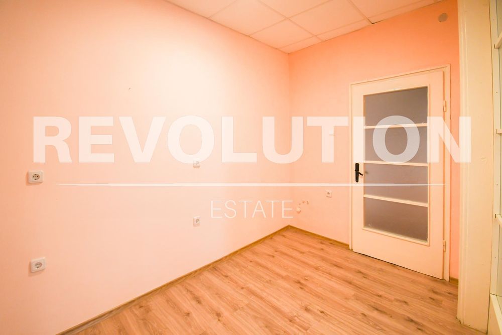 Дава се под наем Двустаен апартамент в София, Докторски паметник - 50 кв.м за 535 € - Снимка #1