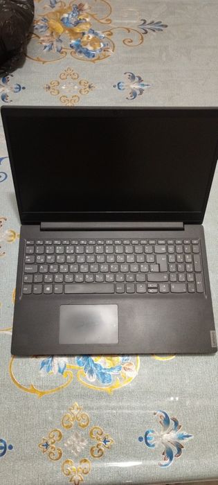 Nootbook sotiladi offisnoy nootbook 1 terabayt xotira kamchiligi yuq.