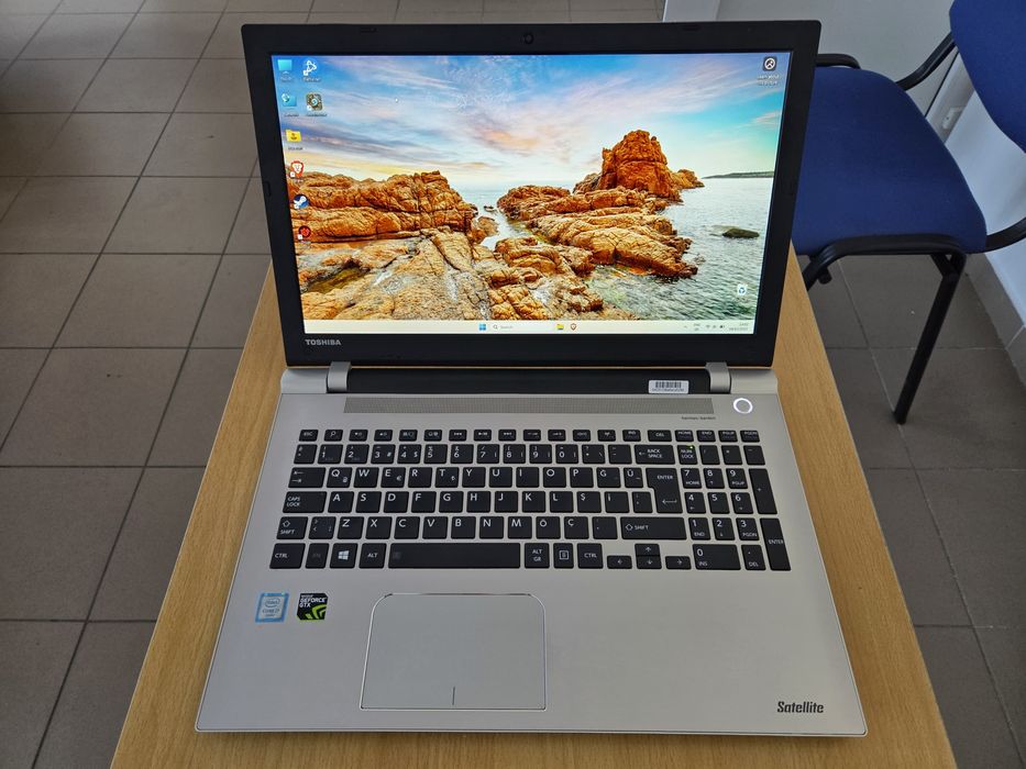 Toshiba Satellite P50, i7, GTX 950, 16gb ram, 500Gb SSD, Windo