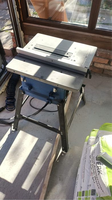 Vand circular cu masa