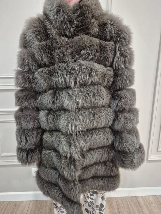 Продам зимнюю верхнюю одежду