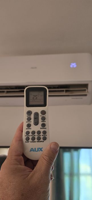 Продавам климатик 12-ка марка AUX