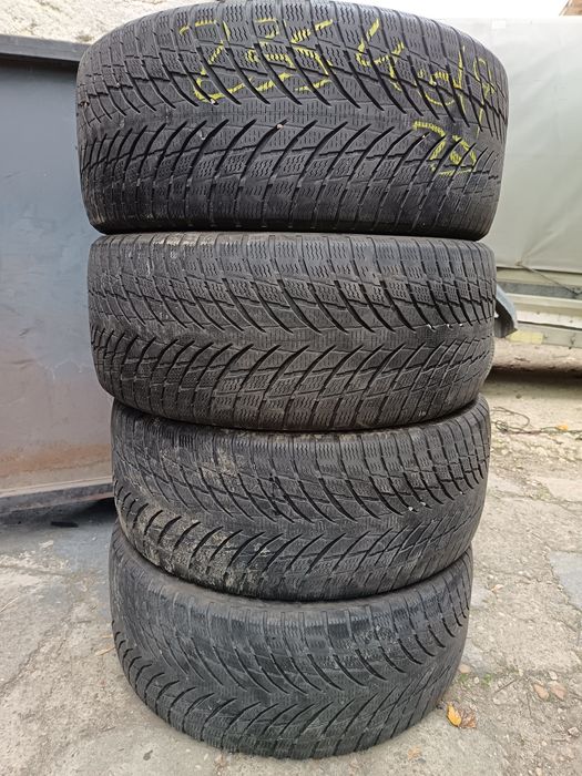 Anvelope MS iarna 235 40 19 nokian. 2020 5.5-6mm