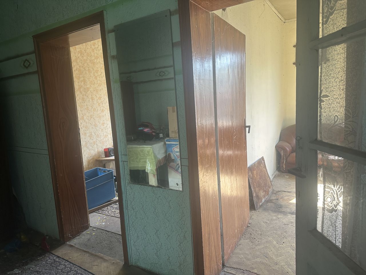 Продава се Къща в Пловдив, Южен - 1050 кв.м за 33 €/кв.м - Снимка #4